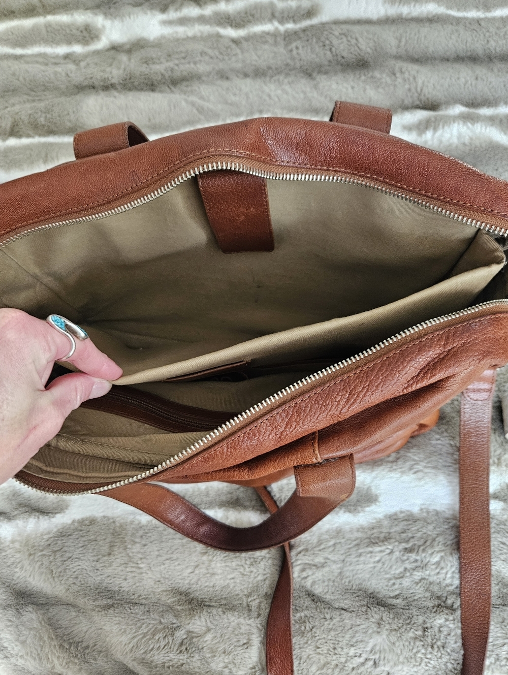 Cole Haan Large Leather Bag - Picture 8 of 10